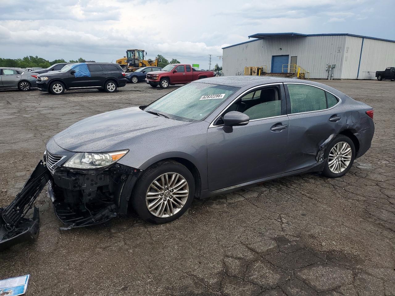 2015 Lexus ES — Side — aukcja Copart 81hts, 1010 east sauk trail, chicago heights il 60411 - 1