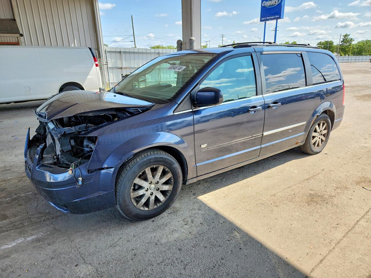 2009 Chrysler Town & Country — Front End — aukcja Copart in - fort wayne - 1