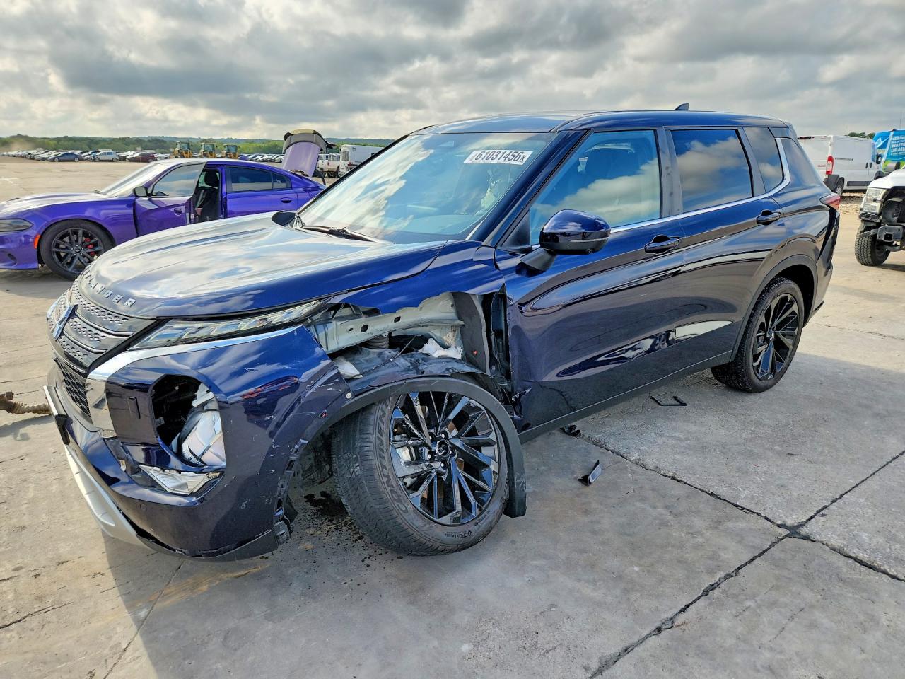 2022 Mitsubishi Outlander — Front End — aukcja Copart tx - dallas - 1