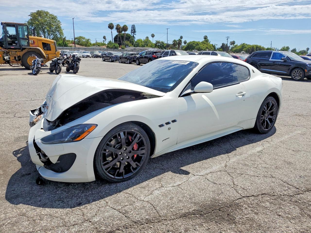 2013 Maserati GranTurismo — Front End — aukcja Copart ca - van nuys - 1