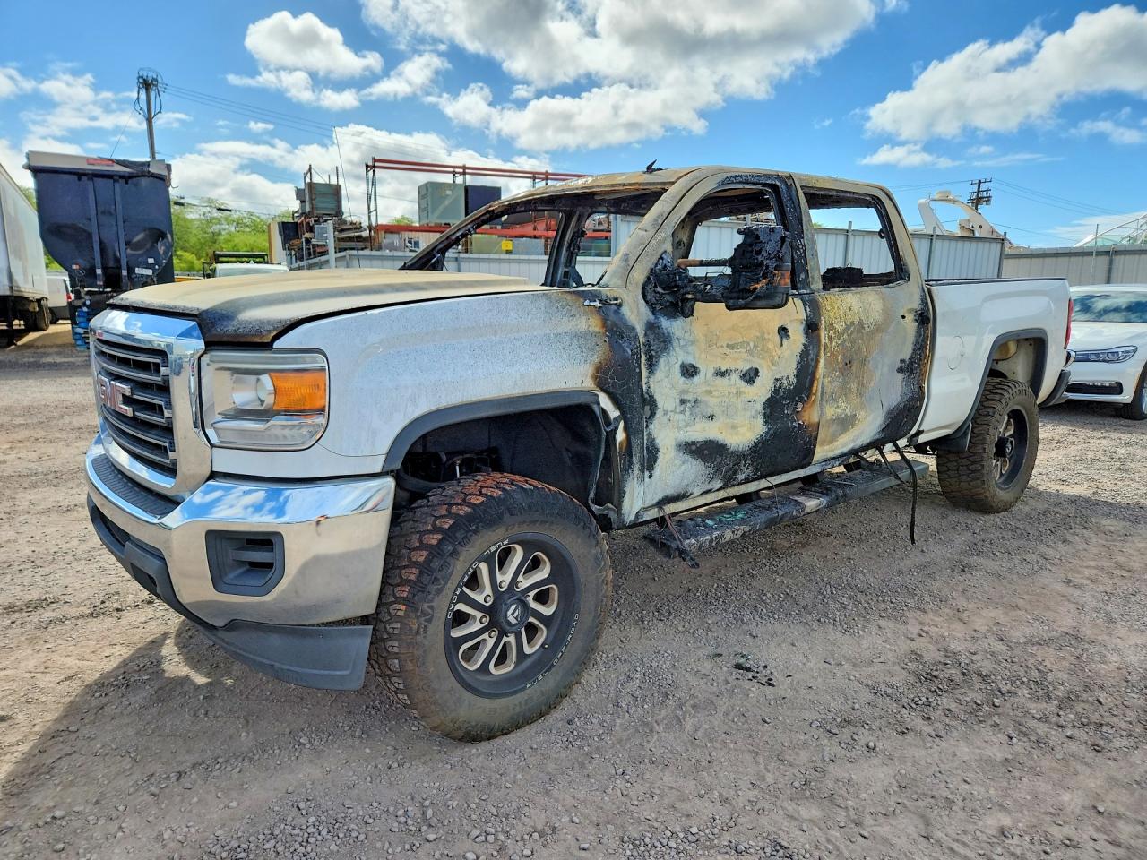 2016 GMC Sierra — Burn - Interior — aukcja Copart hi - honolulu - 1