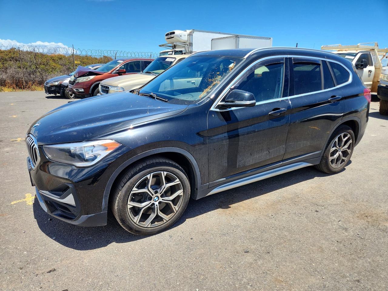 2020 BMW X1 — Vandalism — aukcja Copart hanua sublot, 918 hanua street, kapolei hi 96707 - 1