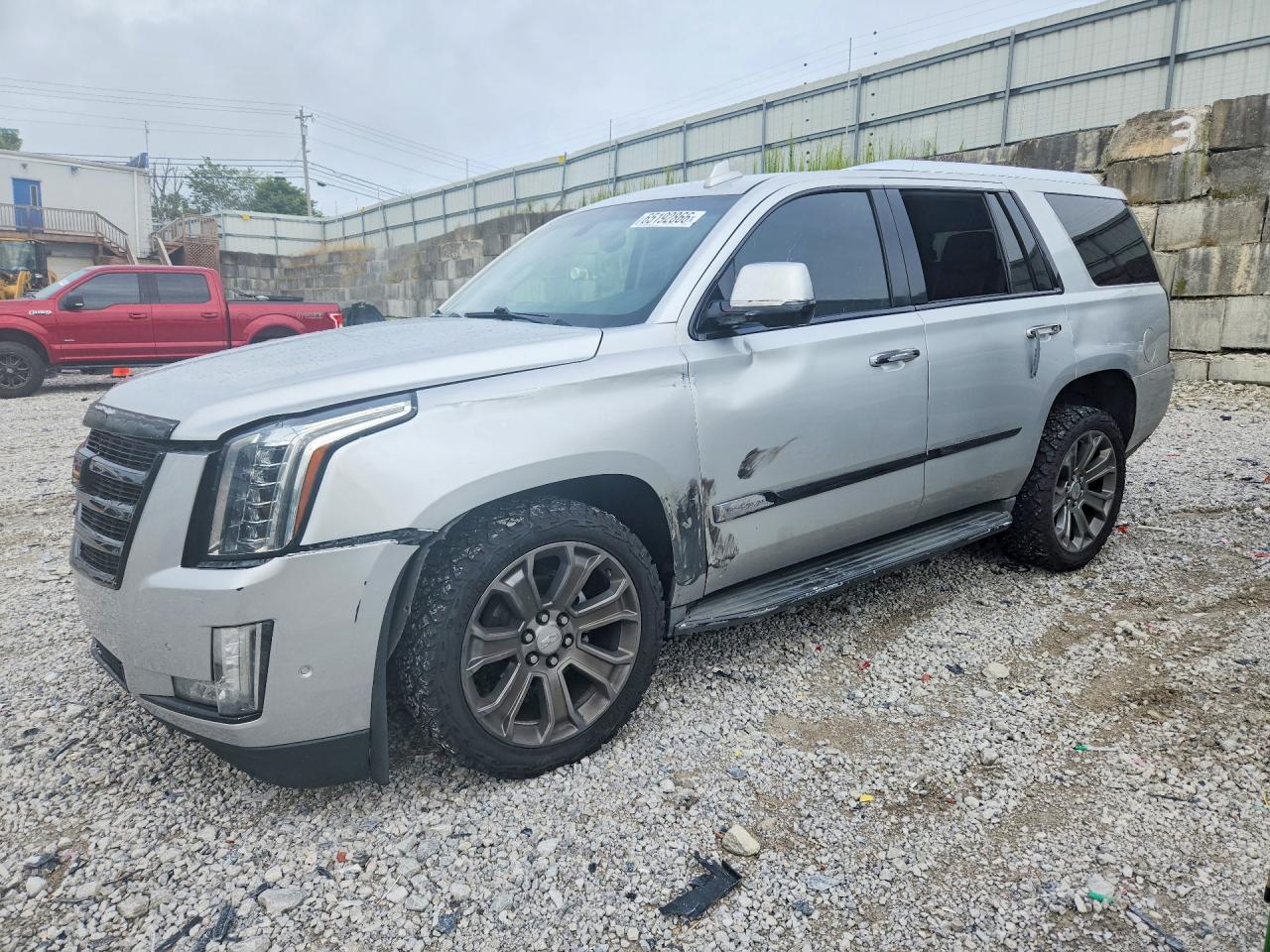 2016 Cadillac Escalade — Front End — aukcja Copart ky - walton - 1