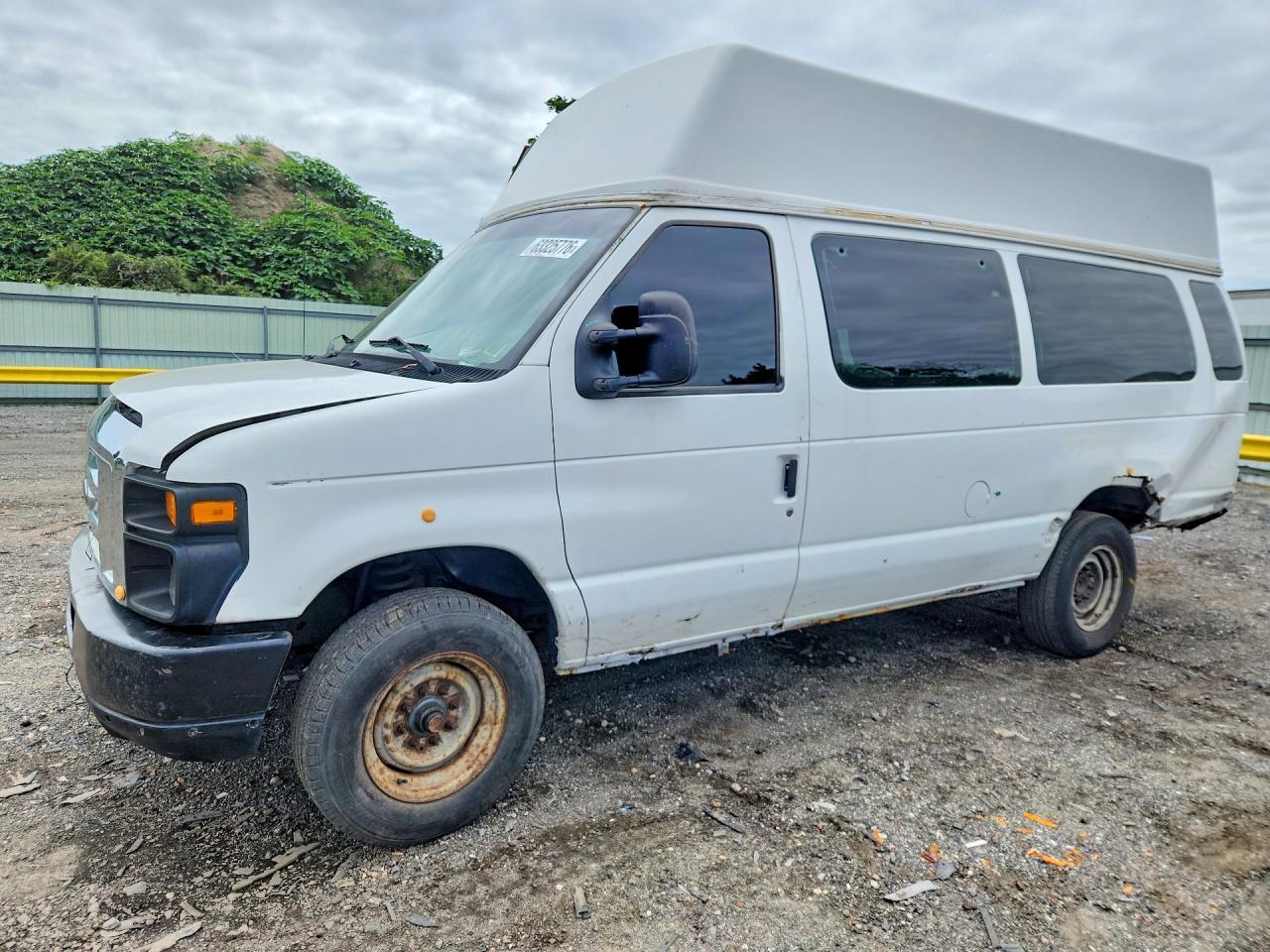 2011 Ford Econoline — Rear End — aukcja Copart ny - long island - 1