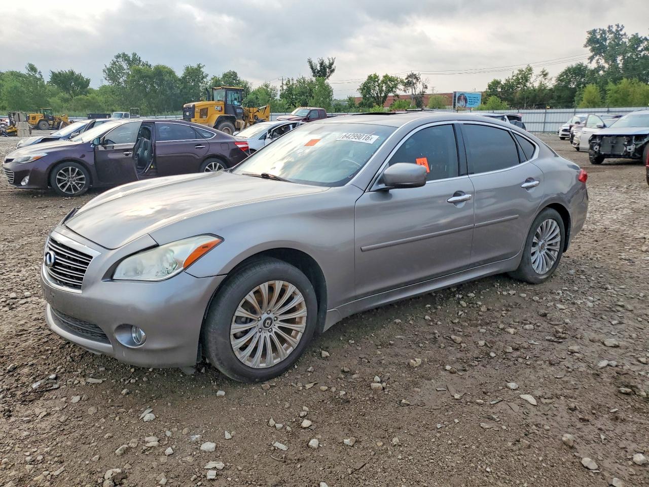 2012 Infiniti M — Vandalism — aukcja Copart il - chicago south - 1