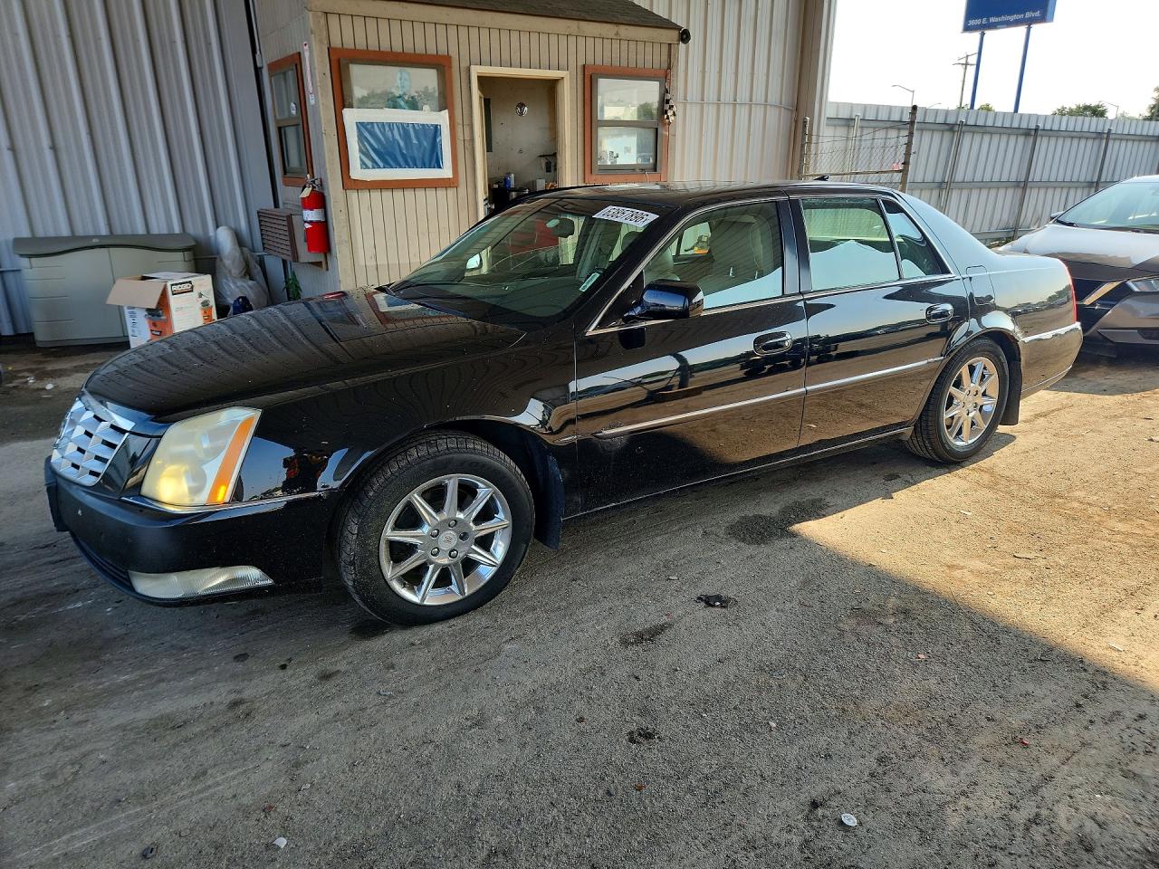 2011 Cadillac DTS — Side — aukcja Copart in - fort wayne - 1